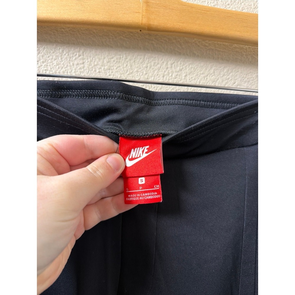 Women's Nike Leggings Size Small - Picture 3 of 4